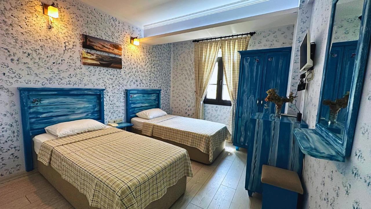 Mai̇ Hotel Çeşme Esterno foto